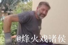 前佛罗伦萨球员里加诺：退役后为了谋生，我重返工地当瓦匠