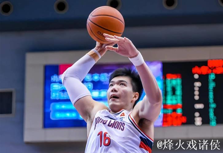 CBA-奎因30+6+9焦泊乔6中6 广东力克深圳 CBA-奎因30+6+9焦泊乔6中6 广东力克深圳