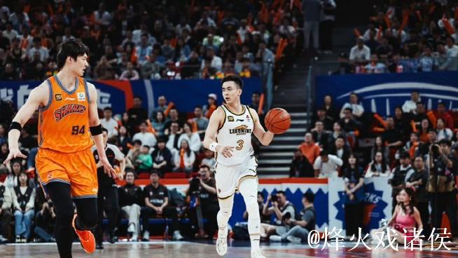 赵继伟12+8辽宁胜深圳 邹雨宸17+10北控胜同曦